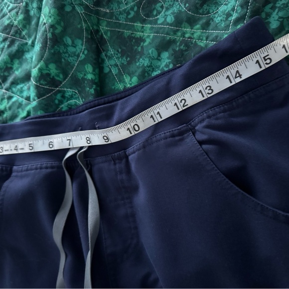 🚨 SALE 🚨 Figs Set - Picture 6 of 11